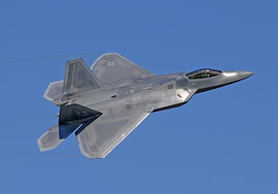 jet — реактивный самолёт