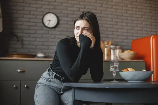 uznemiriti se — встревожиться