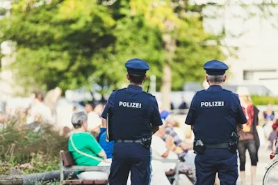 Disturbance order — предписание о нарушении покоя