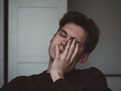 Bored to tears — умирать от скуки