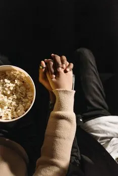 clung — Цеплялся