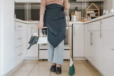 Housekeepers — горничные