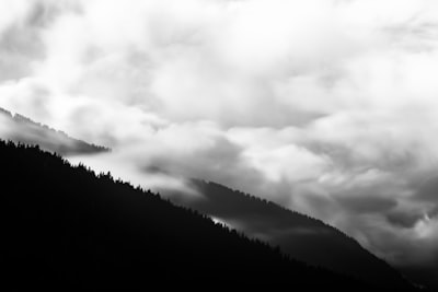 tymczasowo — временно