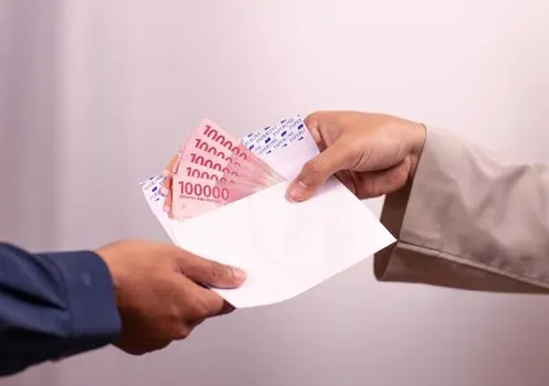Cut down expenses — Сократите расходы