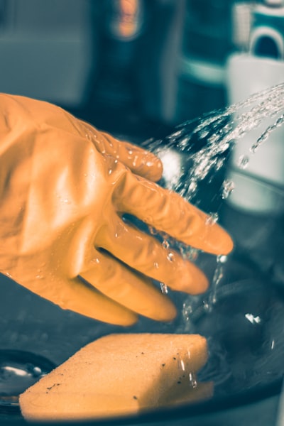 Washing up — мытьё посуды