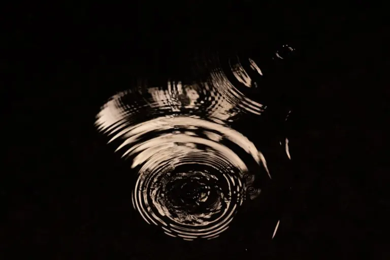 Soundly — крепко