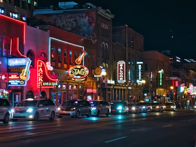 downtown — центр города