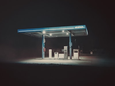 tétrico — мрачный