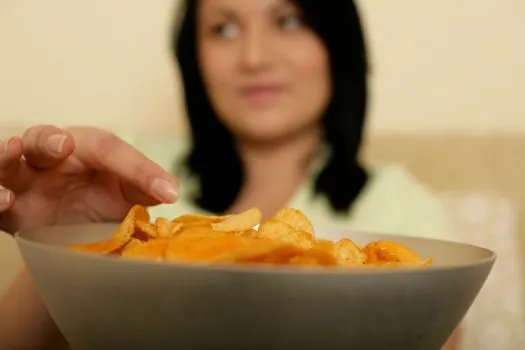 grab a bite — перекусить