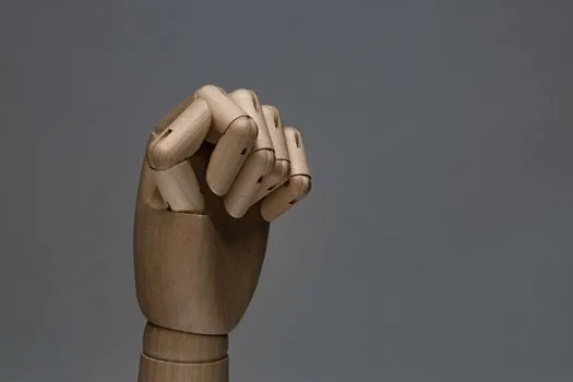 Knuckles — Костяшки пальцев