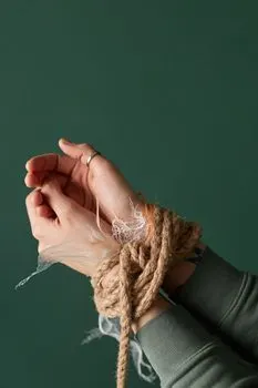 Tie me up — Свяжи меня