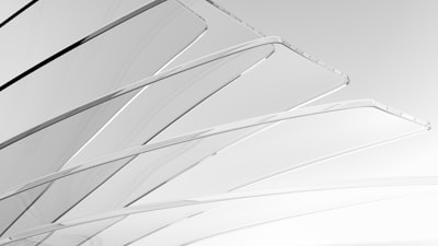 translucent — полупрозрачный