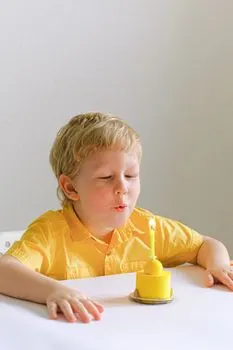 zdmuchnąć — задуть
