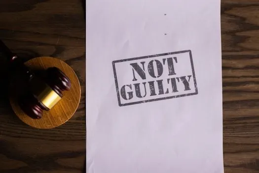 acquitted — оправдан