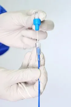 to screw in — вкрутить