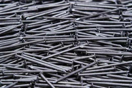 To nail — Прибить гвоздь