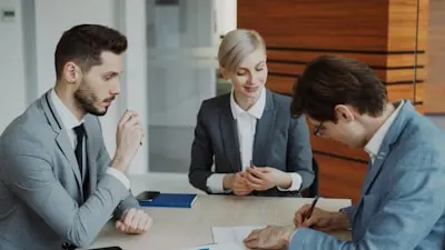 Sales consultant — продавец-консультант
