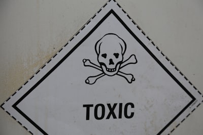 toxic — токсичный