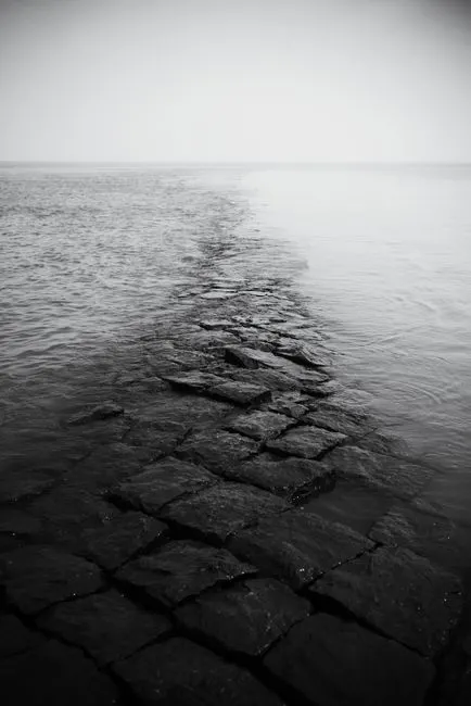 sealed sea — замкнутое море