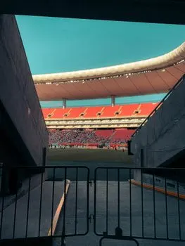 tickets to the game — билеты на игру