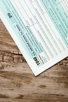 porez na prenos — налог на переход права