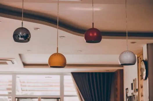 ceiling — потолок