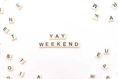 weekends — выходные дни