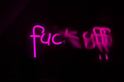 swear off — зарекаться