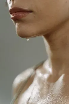 Perspiring — Потеющий