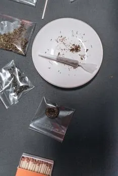 Adhesive — Клей
