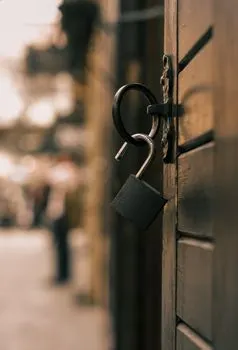 desbloquear — разблокировать