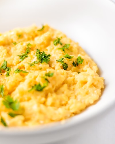 scrambled eggs — яичница-болтунья