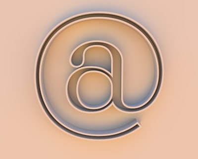 accentuated — подчёркивать