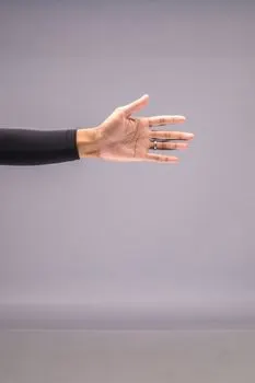 Glove — перчатка