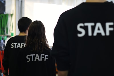 Staff — персонал