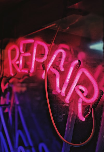 repararla — отремонтировать её