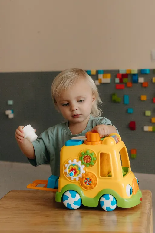 väikelaps — малыш