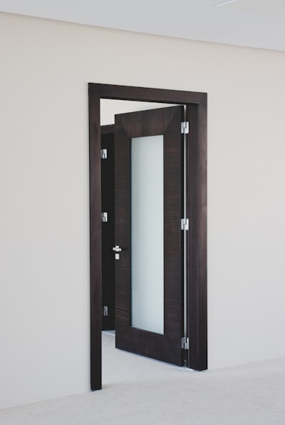 Casement doors — створчатые двери