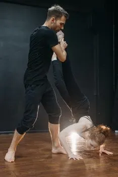 Handstanding — Стояние на руках