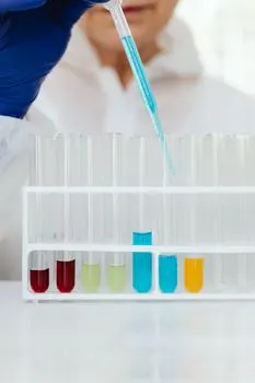 experimentare — экспериментирование