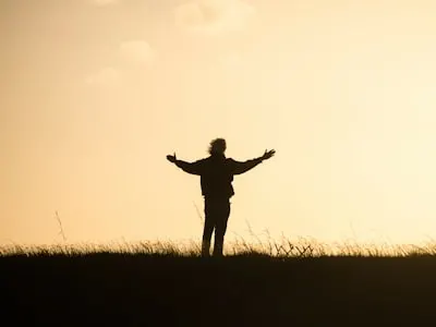 be grateful for — быть благодарным за