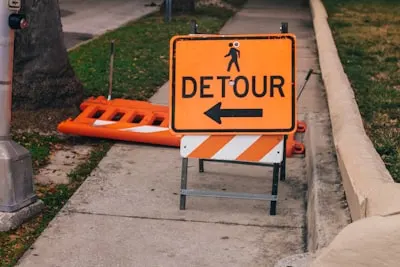 Make a detour — сделать крюк