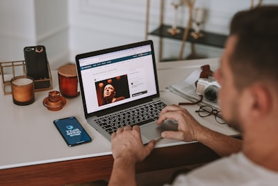 telecommuting — удалённая работа