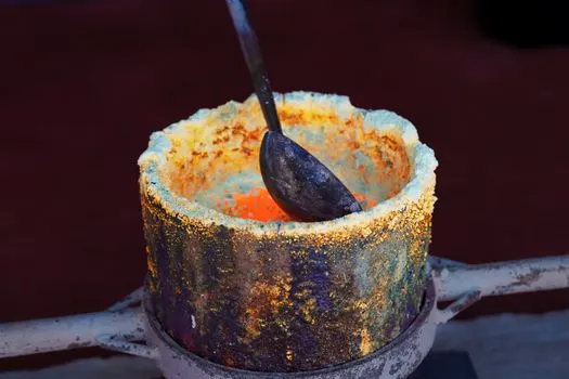 melts — растворяется