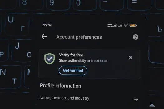 Verify — подтверждать