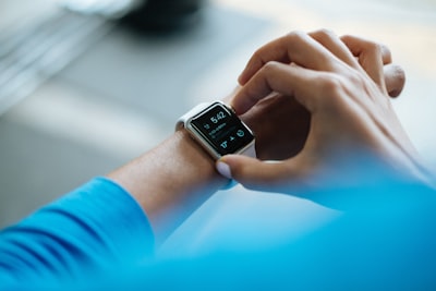 fitness tracker — фитнес-трекер