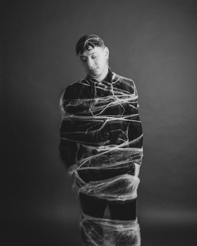 I'm all wrapped up — я весь в делах