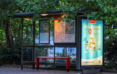 przystanek autobusowy — автобусная остановка