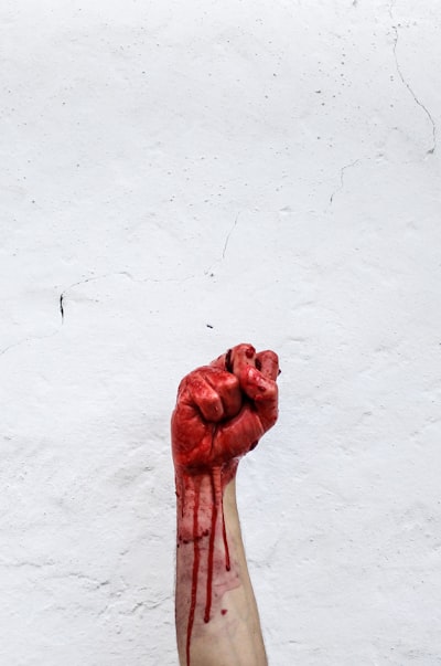 Bleed — кровоточить