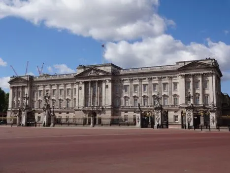 Monarchy — Монархия